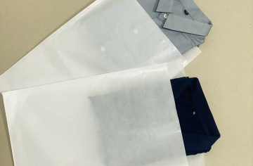 Túi Giấy Glassine – Giải Pháp Đóng Gói Tinh Tế Cho May Mặc Và Điện Tử