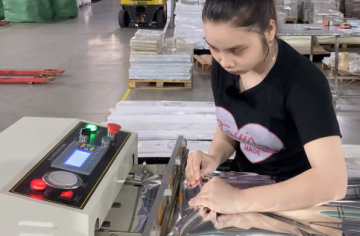 Đóng gói giấy chống ẩm tại nhà máy Thanh Lưu