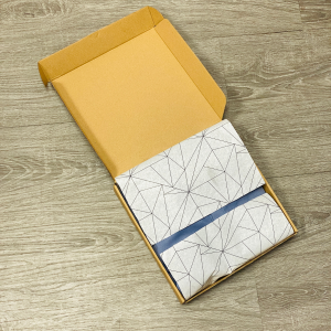 Giấy gói quần áo 3